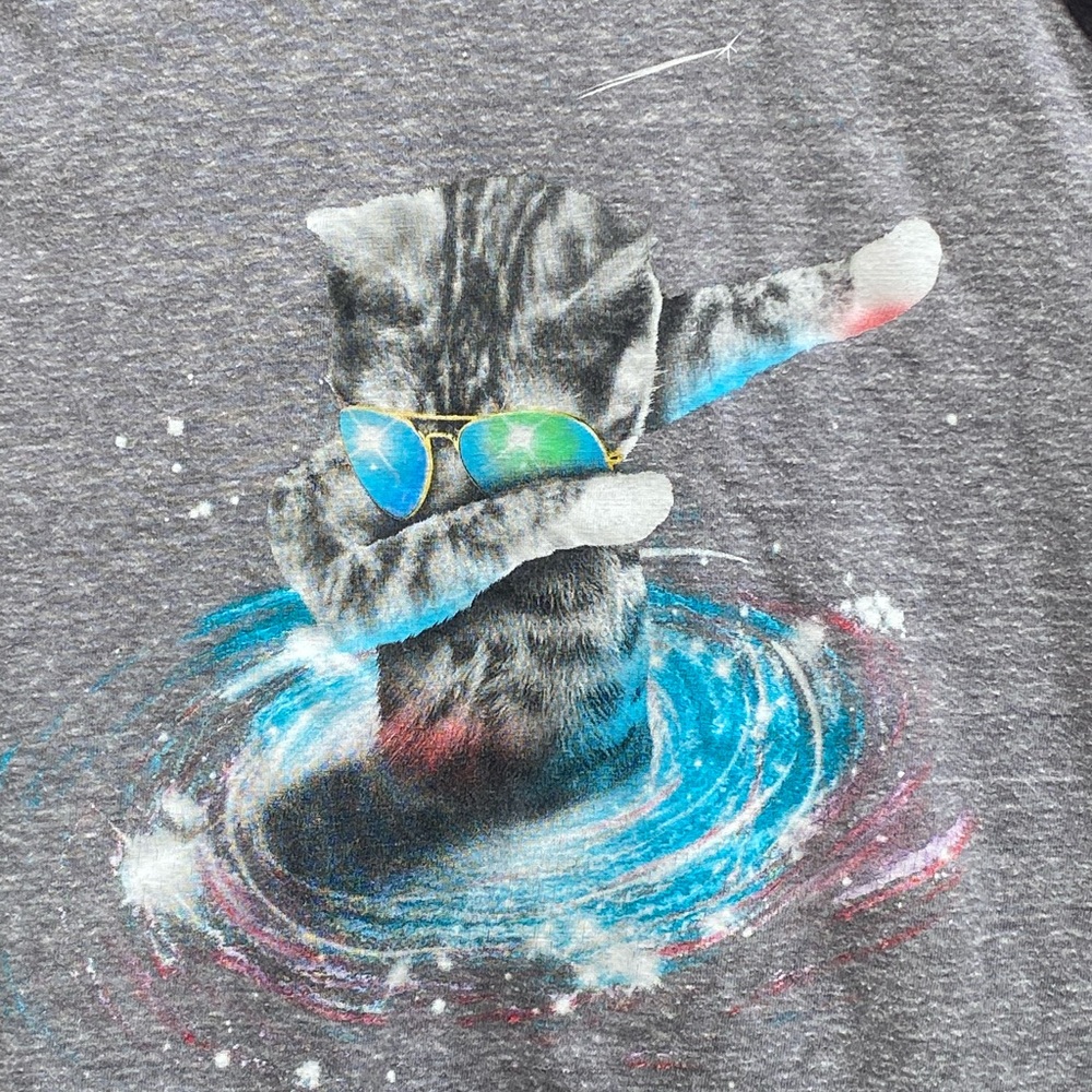 Hybrid & Co Gray Space Cat Dabbing Tee with Sunglasses Kids long Sleeve Shirt